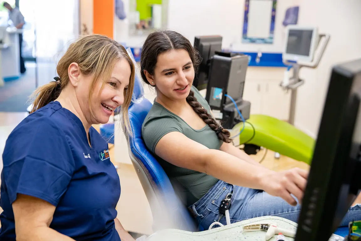 Free orthodontic consultation at Freedman & Haas